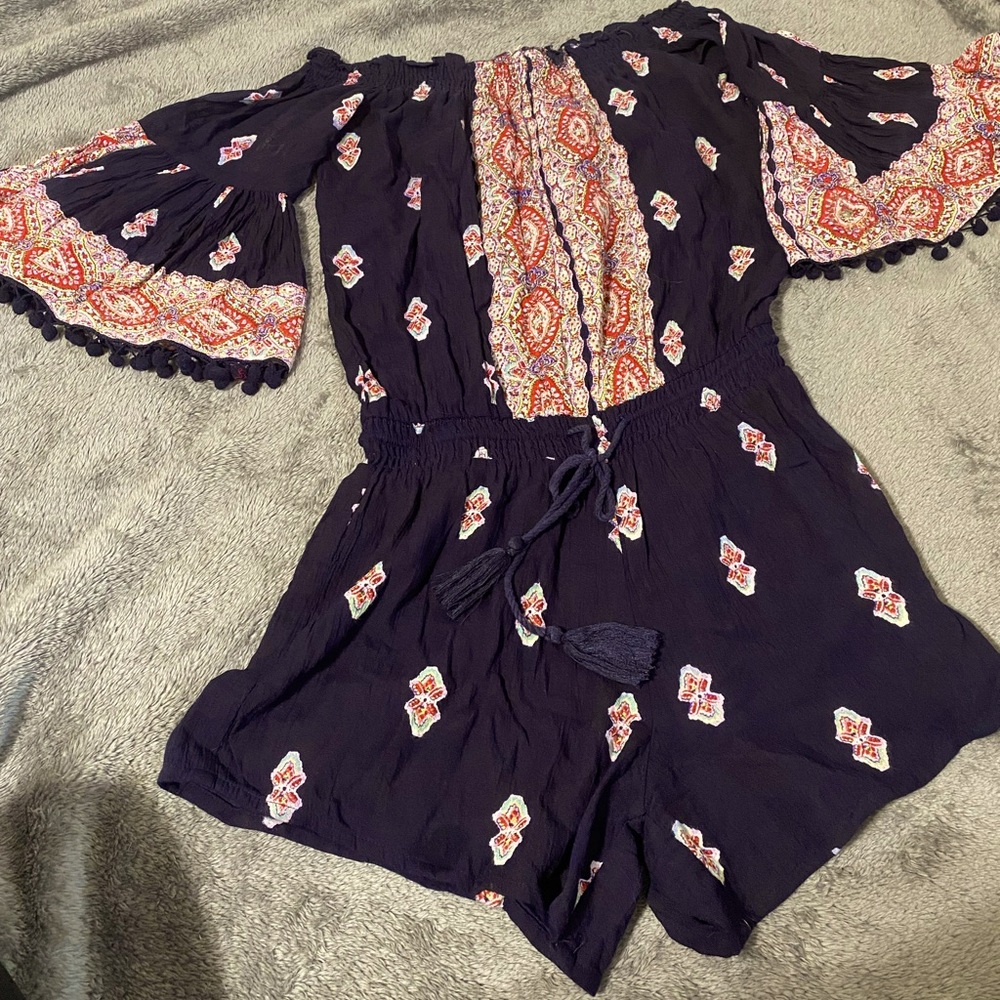 XS Lilka Anthropologie Black Vada Paisley Pompom Romper Off-shoulder